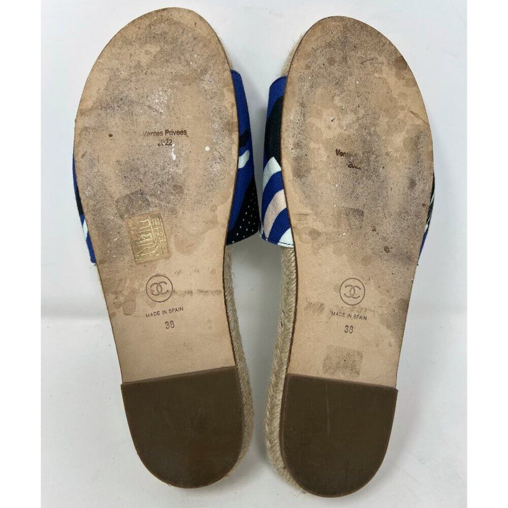 Chanel Cruise Blue Graphic Canvas Espadrille Flat Sandals 38 EU - Picture 9 of 10